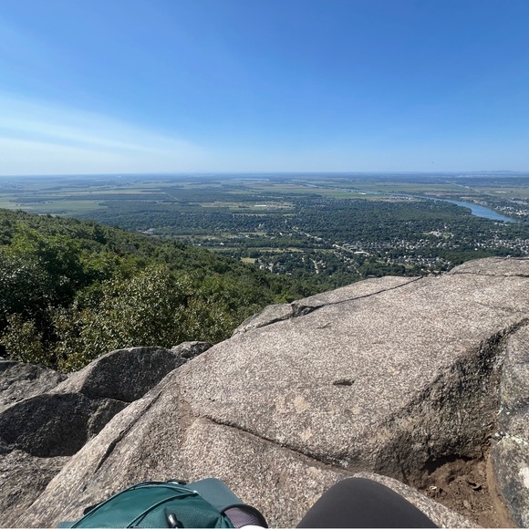 Meet your Posher, Julie - Picture 1 of 1